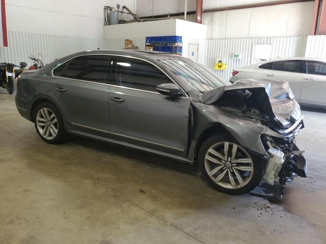 2017 VOLKSWAGEN PASSAT SEL - 1VWCT7A35HC072499