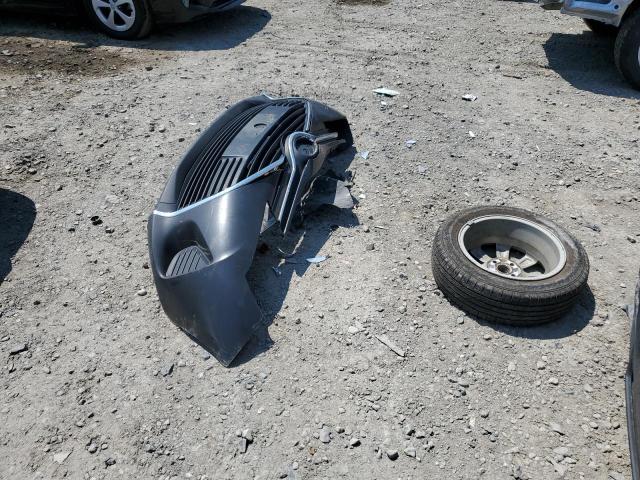 VNKKTUD30FA051083 Toyota Yaris