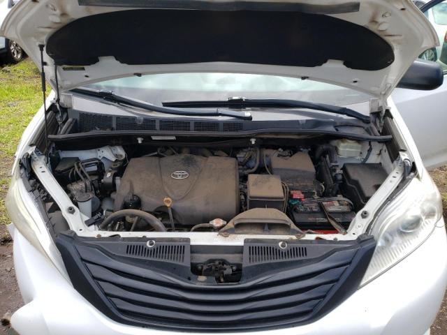 5TDZZ3DC4HS894418 Toyota SIENNA