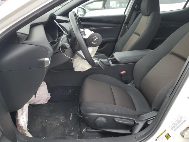 JM1BPAJL8M1308407 Mazda 3