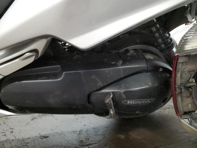 2004 HONDA FSC600 D JH2PF01144K201941