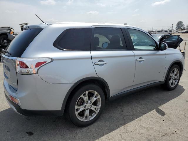 JA4AD3A38FZ009952 Mitsubishi Outlander Se