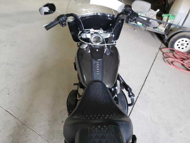 2019 HARLEY-DAVIDSON FLHCS 1HD1YBK25KB018085