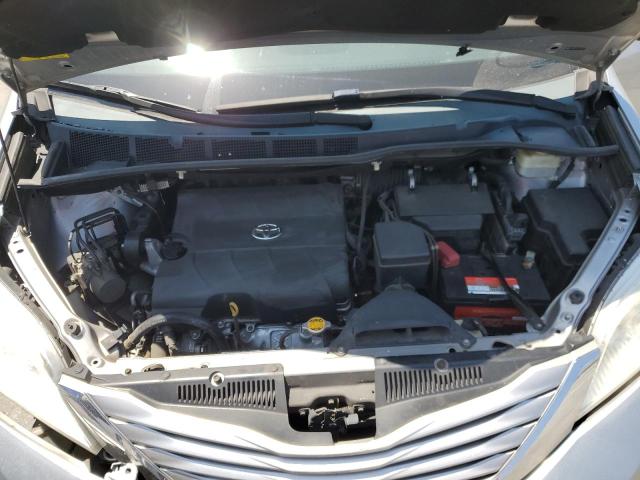 5TDKK3DC8FS564400 Toyota SIENNA LE