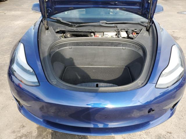 Фото: 5YJ3E1EB1JF117457 - 11