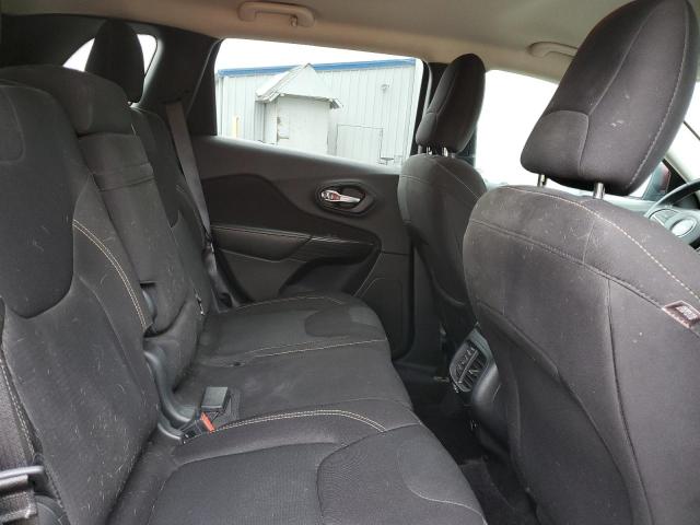 1C4PJMCB3GW232700 Jeep Cherokee Latitude