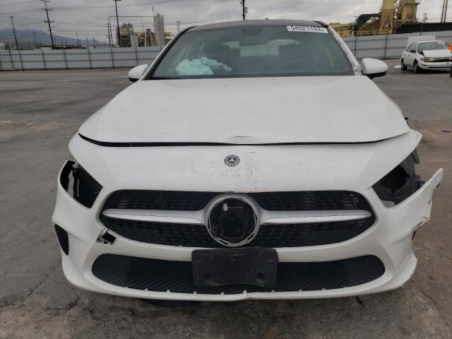 WDD3G4EB2KW022940 Mercedes-Benz A 220
