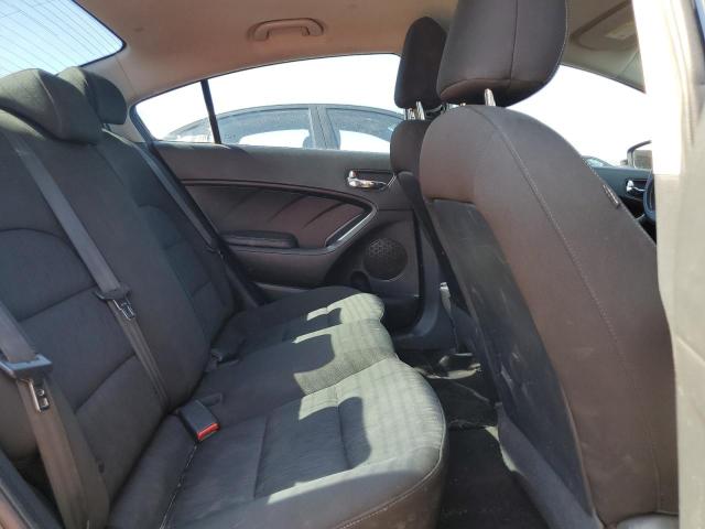 KNAFK4A67G5560753 KIA FORTE LX