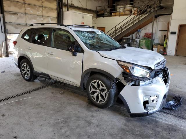 JF2SKAJC3LH608748 Subaru Forester Premium