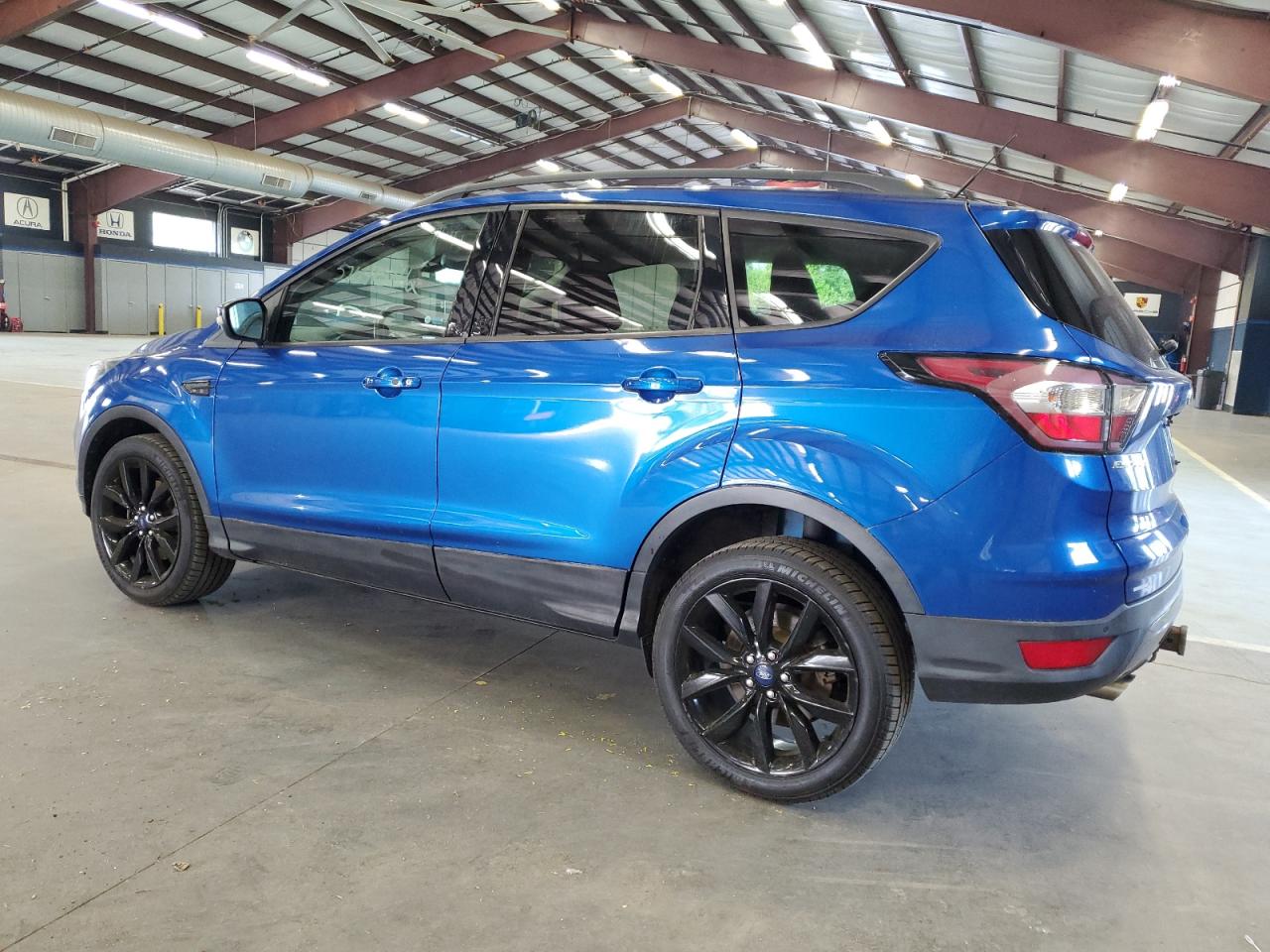 1FMCU9J99HUC13046 2017 Ford Escape Titanium