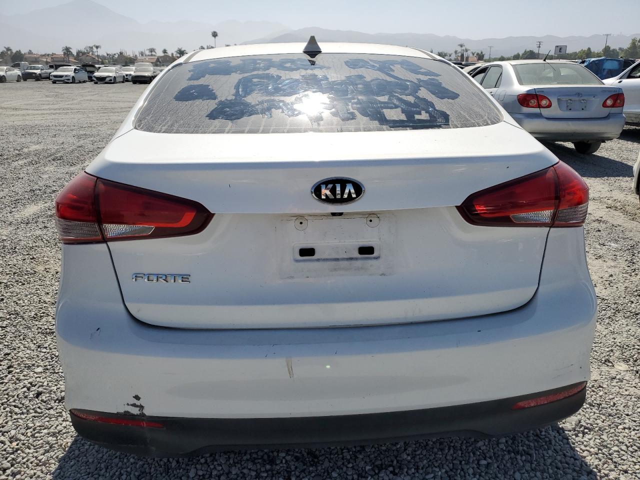 3KPFL4A73JE171029 2018 Kia Forte Lx