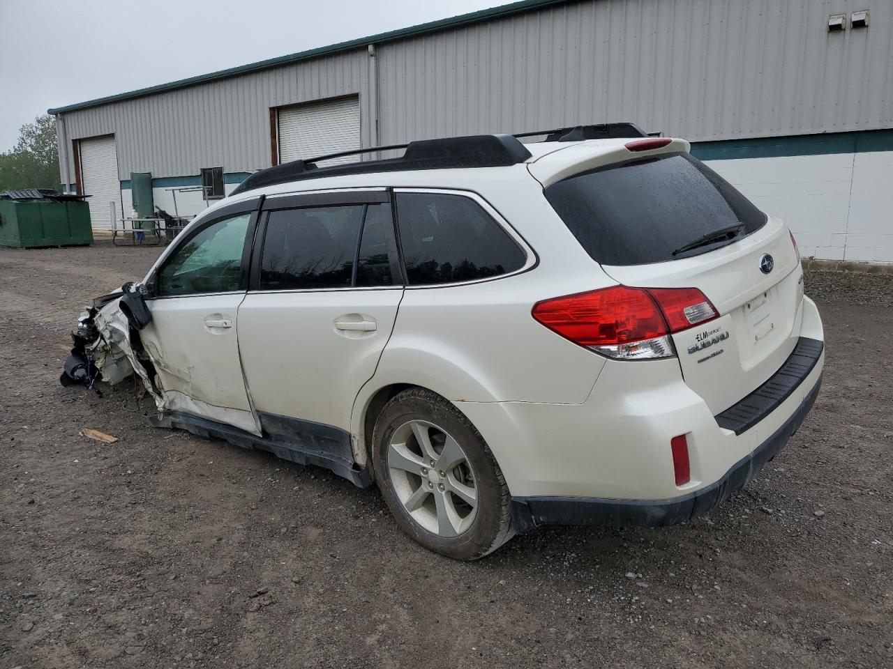 4S4BRBCC4E3275811 2014 Subaru Outback 2.5I Premium