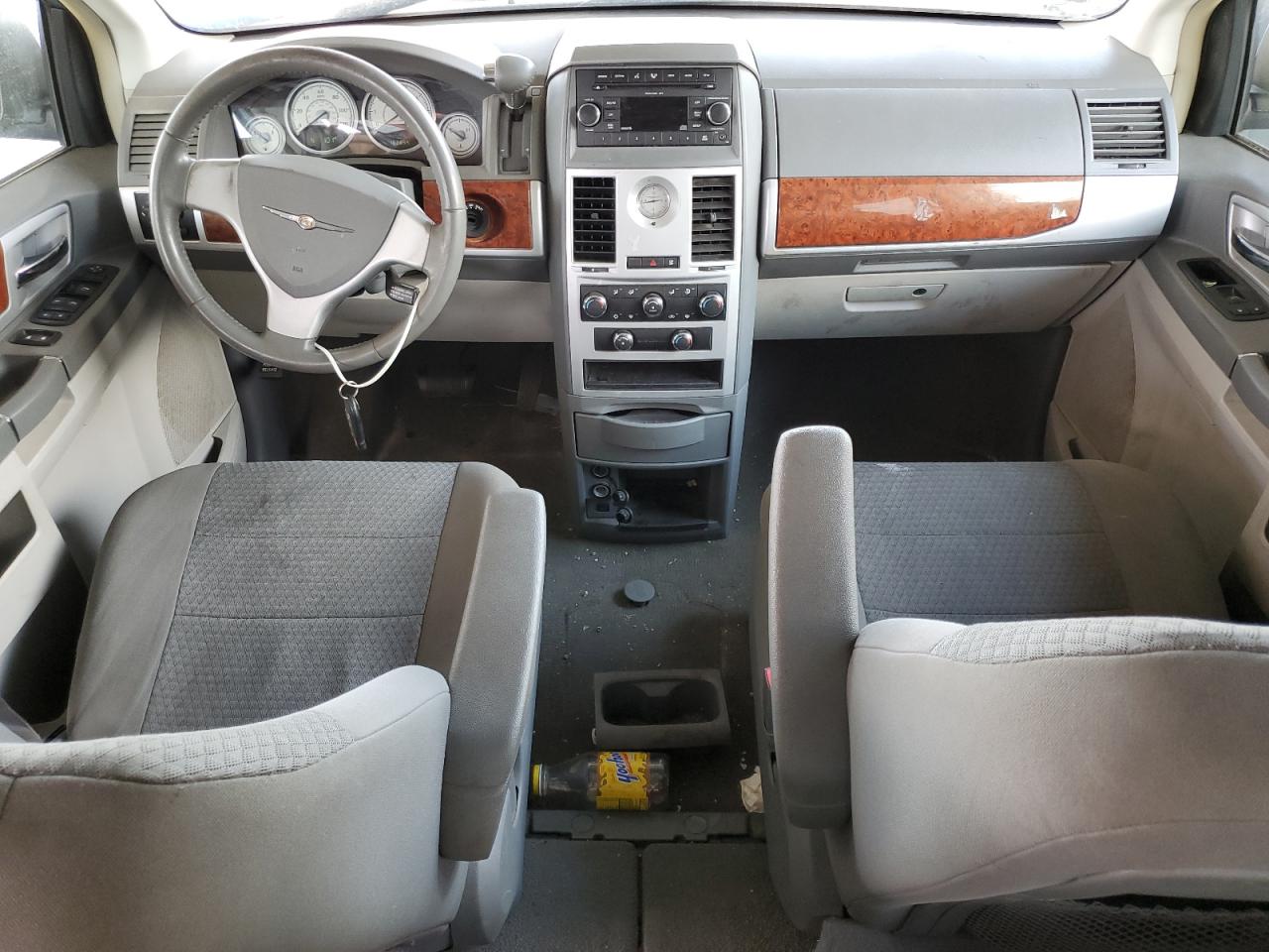 2A8HR541X9R592298 2009 Chrysler Town & Country Touring