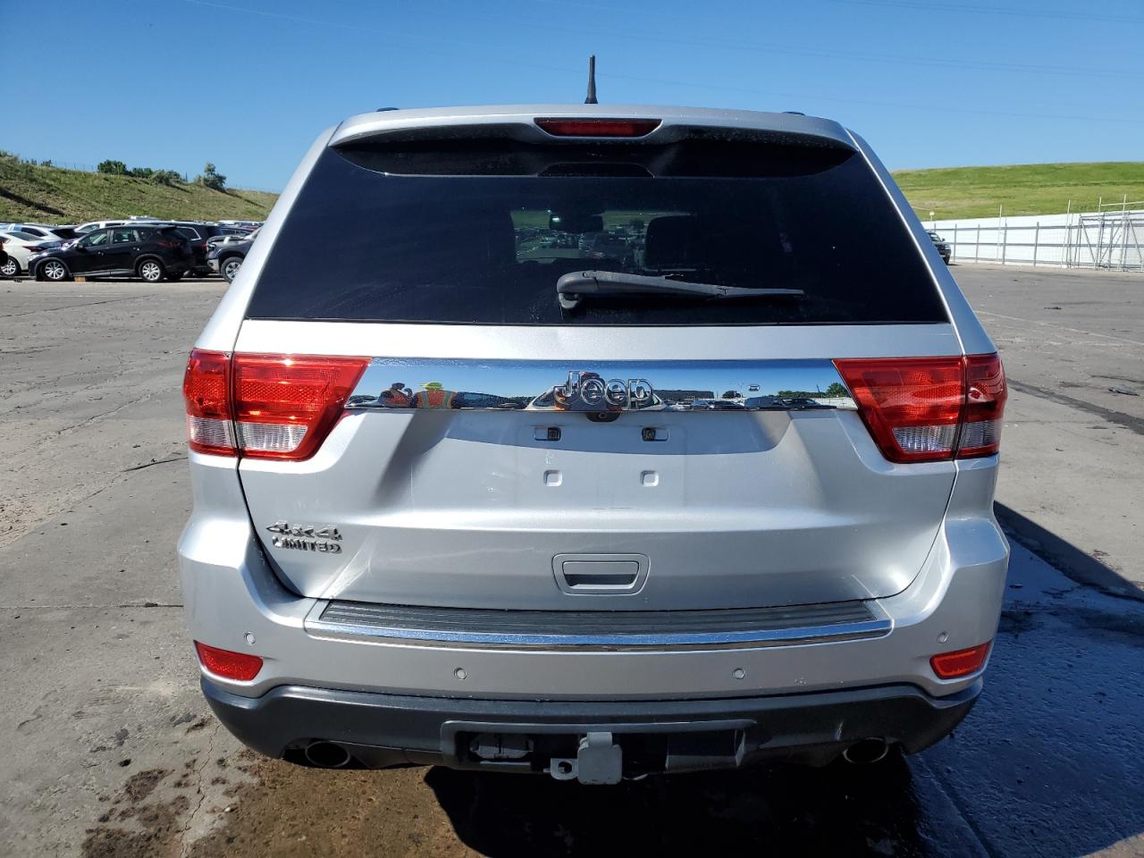 1J4RR5GT8BC533266 2011 Jeep Grand Cherokee Limited