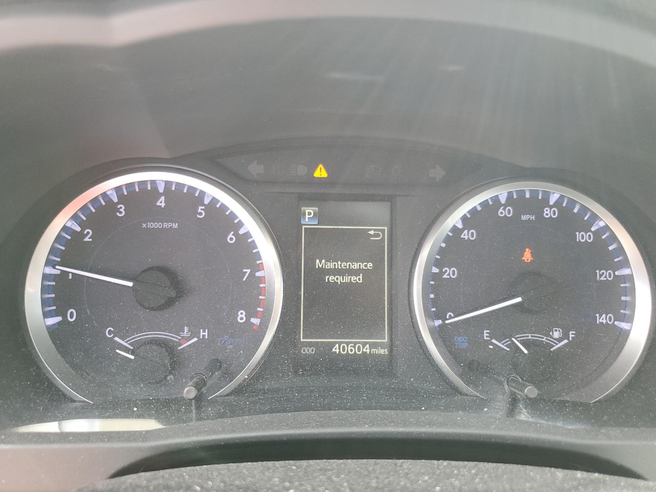 5TDBZRFH4KS915529 2019 Toyota Highlander Le