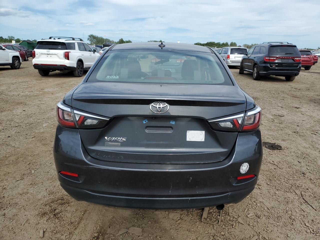 3MYDLBYV3KY517789 2019 Toyota Yaris L