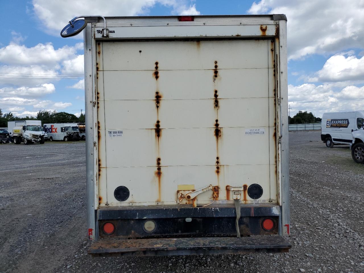 1GBHG31U451110847 2005 Chevrolet Express G3500