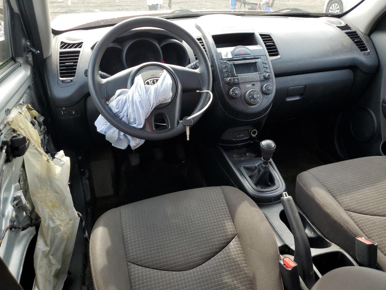 KNDJT2A1XB7307085 2011 Kia Soul