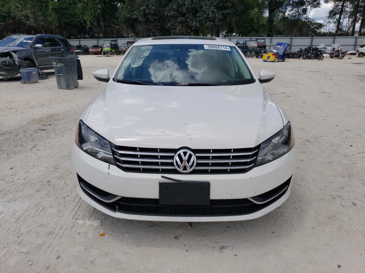 1VWCP7A34CC027437 2012 Volkswagen Passat Sel