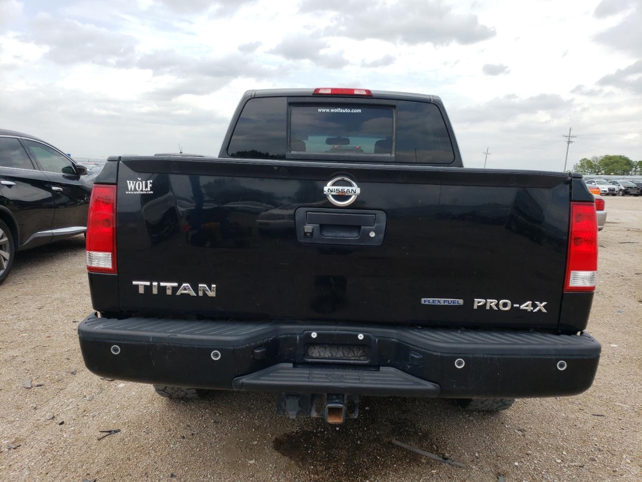 1N6BA0EC9FN507495 2015 Nissan Titan S