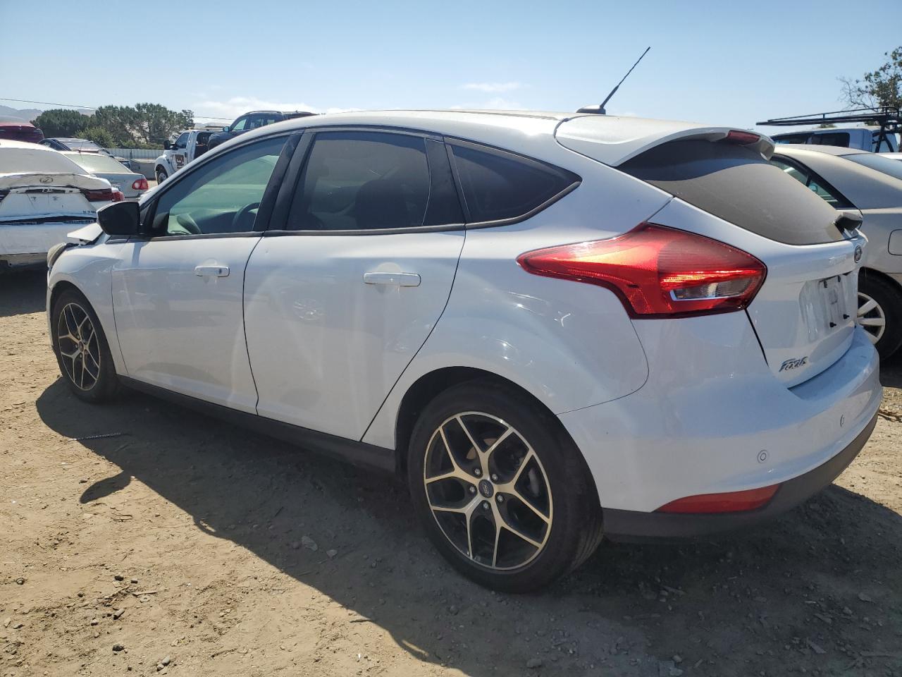 1FADP3M22HL304053 FORD FOCUS 2017