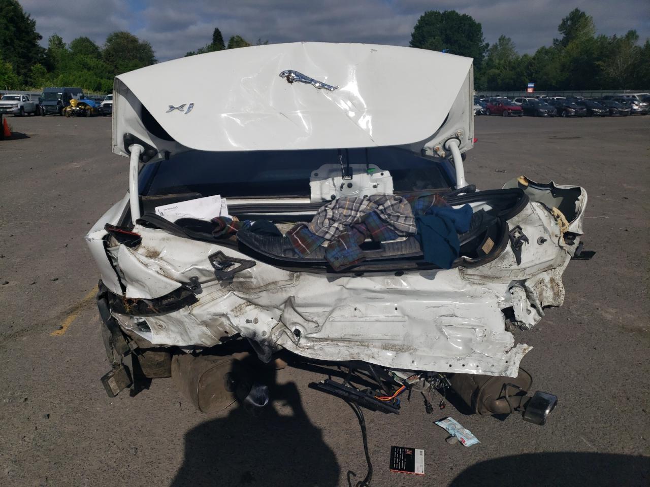 SAJWA1GE2CMV27079 2012 Jaguar Xj Supercharged