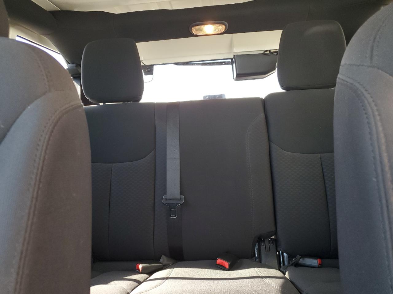 1C4HJWDG6FL556007 2015 Jeep Wrangler Unlimited Sport