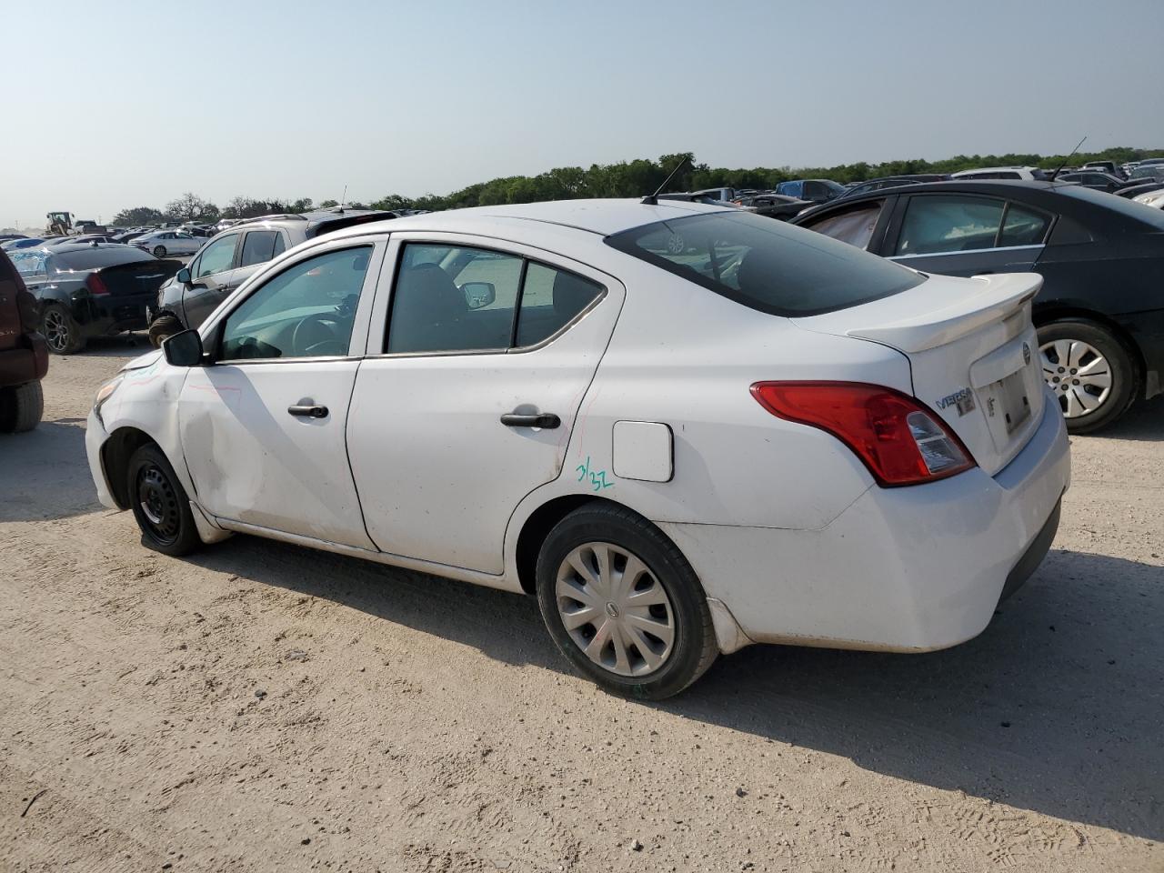 3N1CN7AP7KL811595 NISSAN VERSA 2019