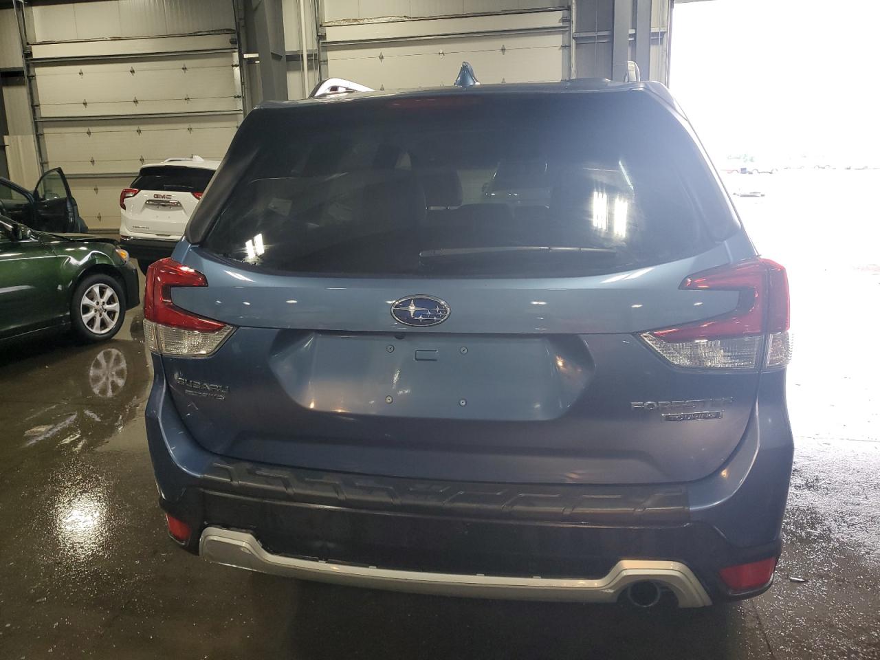 2019 Subaru Forester Touring vin: JF2SKAWC2KH570324