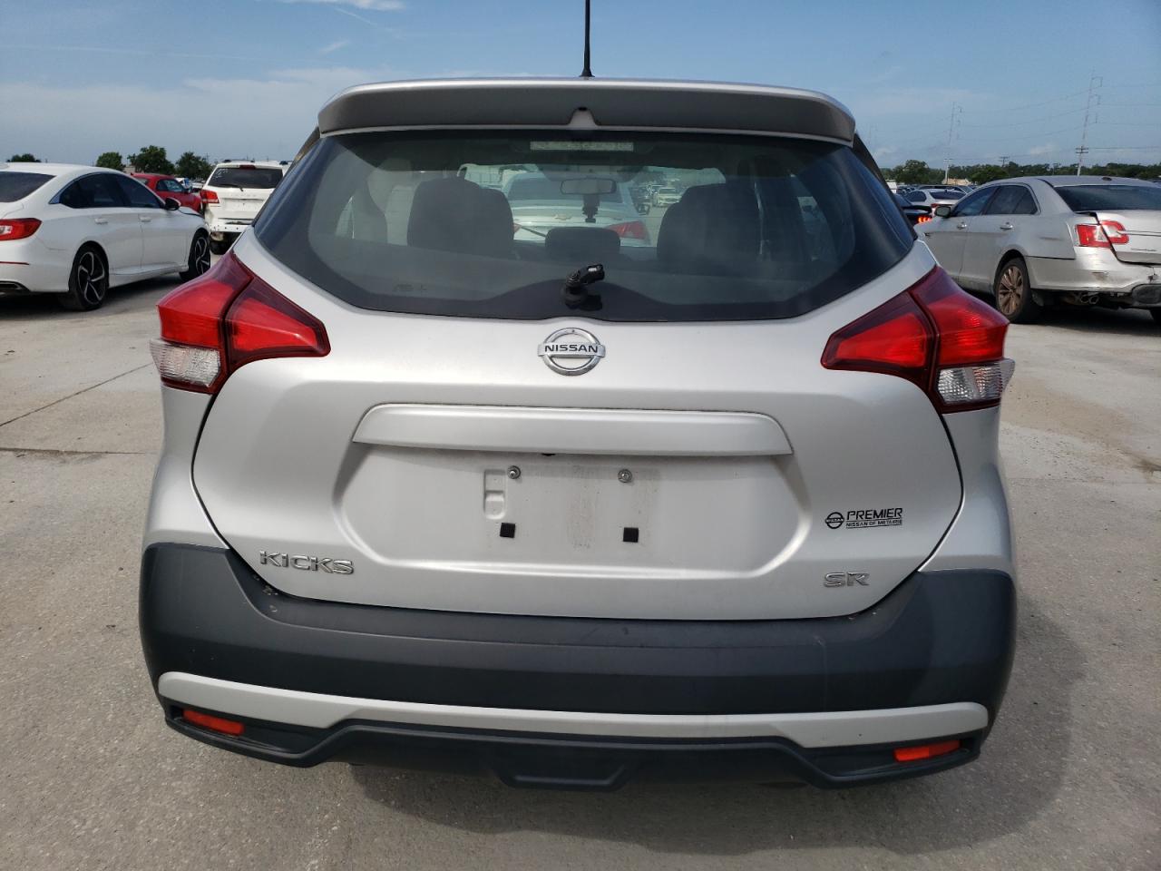 2019 Nissan Kicks S vin: 3N1CP5CU4KL527293