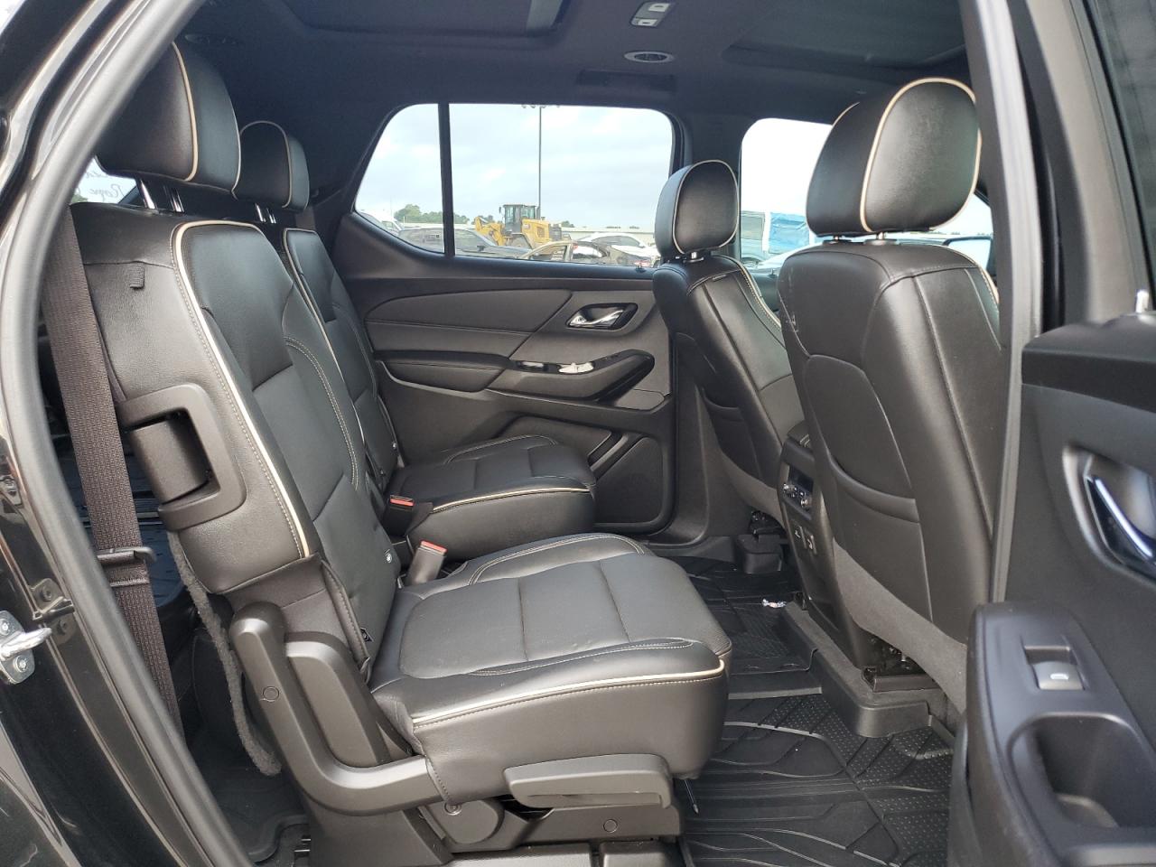1GNERKKW8NJ120274 2022 Chevrolet Traverse Premier