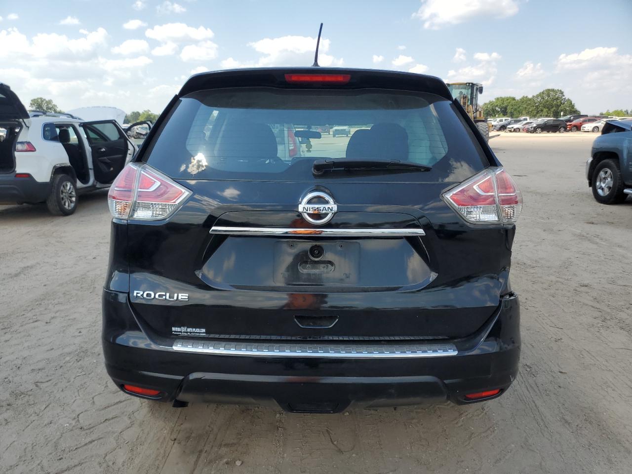 5N1AT2MT6FC926093 2015 Nissan Rogue S