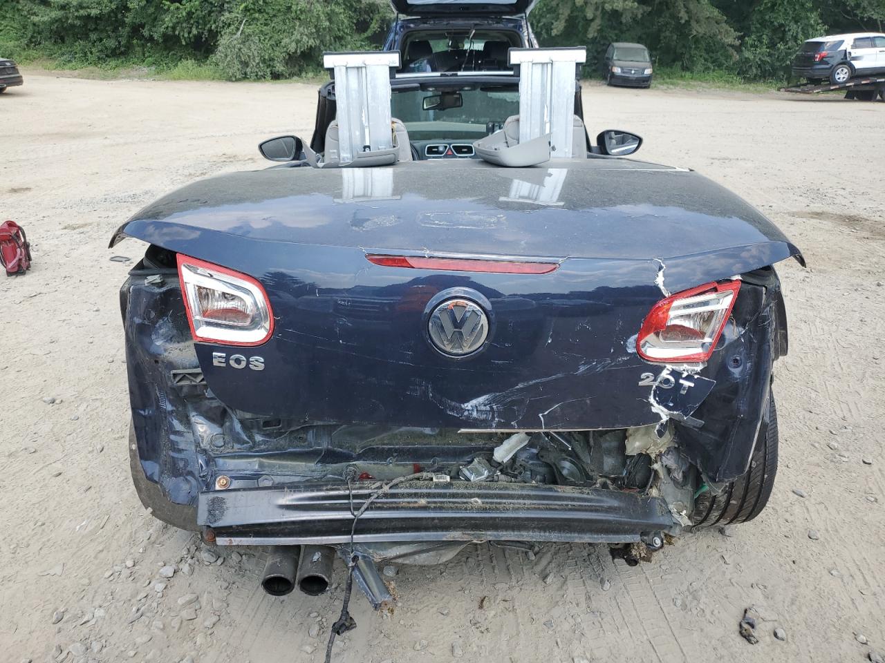 WVWFA7AH9AV025830 2010 Volkswagen Eos Lux