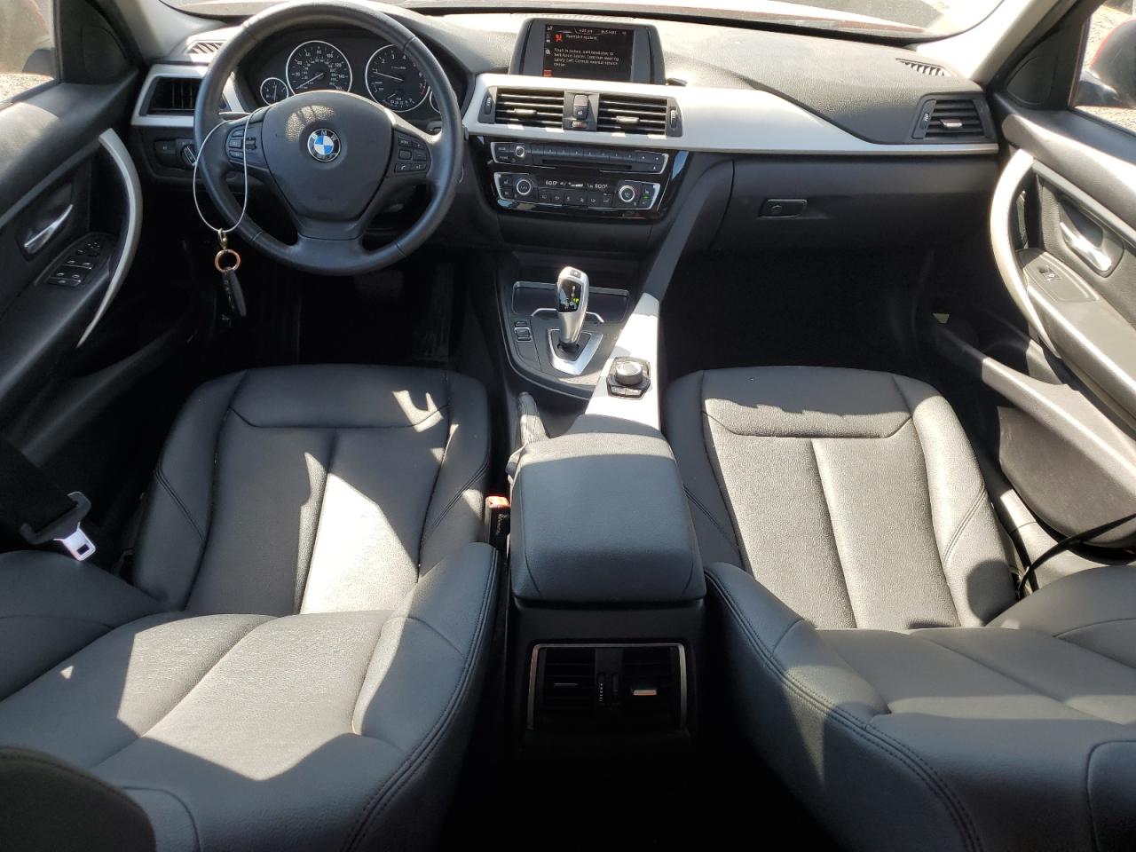 WBA8E5G52GNT40716 2016 BMW 320 Xi