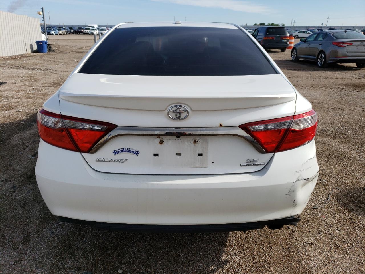 4T1BF1FK4GU142453 TOYOTA CAMRY 2016