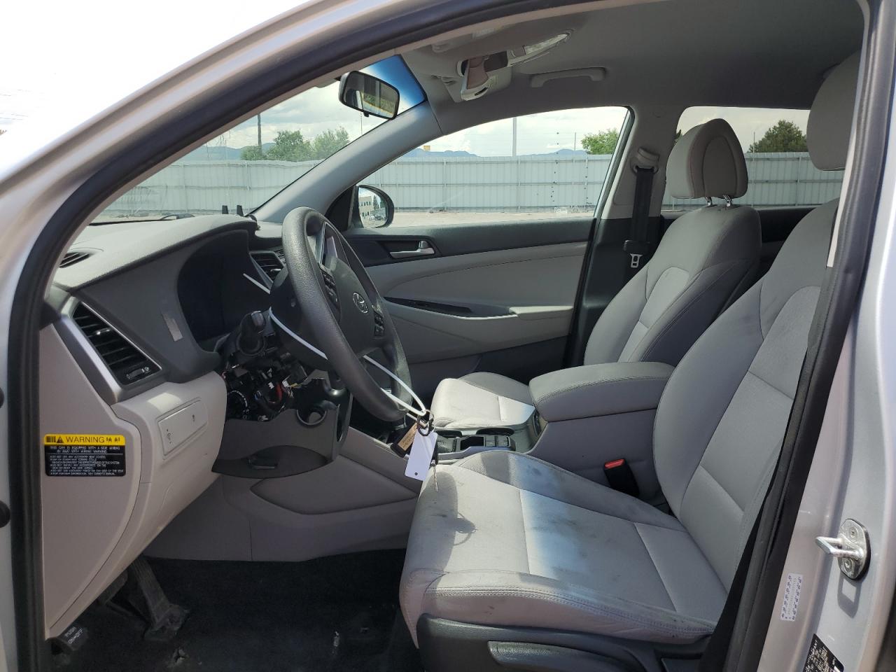 KM8J2CA46JU697164 2018 Hyundai Tucson Se