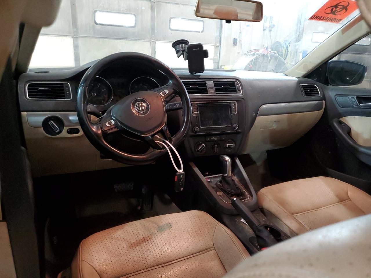 3VWD67AJ7GM351010 2016 Volkswagen Jetta Se