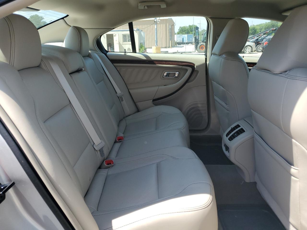 1FAHP2FW3BG127167 2011 Ford Taurus Limited