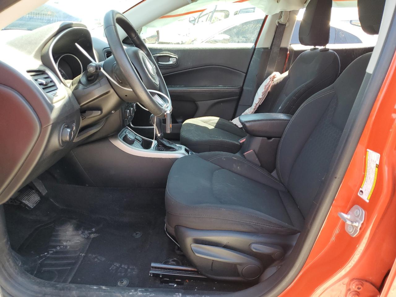 3C4NJDAB1JT192379 2018 Jeep Compass Sport