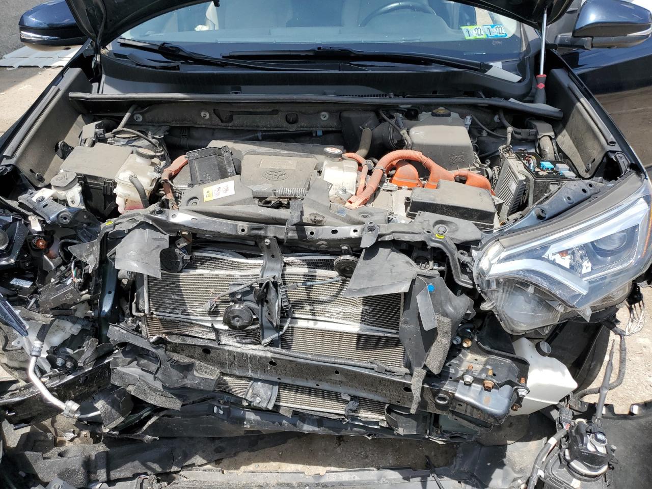 JTMDJREV8HD070003 2017 Toyota Rav4 Hv Limited