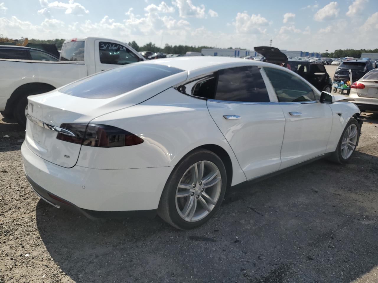 5YJSA1H16EFP52061 2014 Tesla Model S