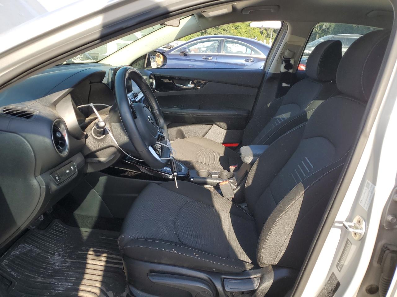 3KPF34AD2KE042027 2019 Kia Forte Gt Line