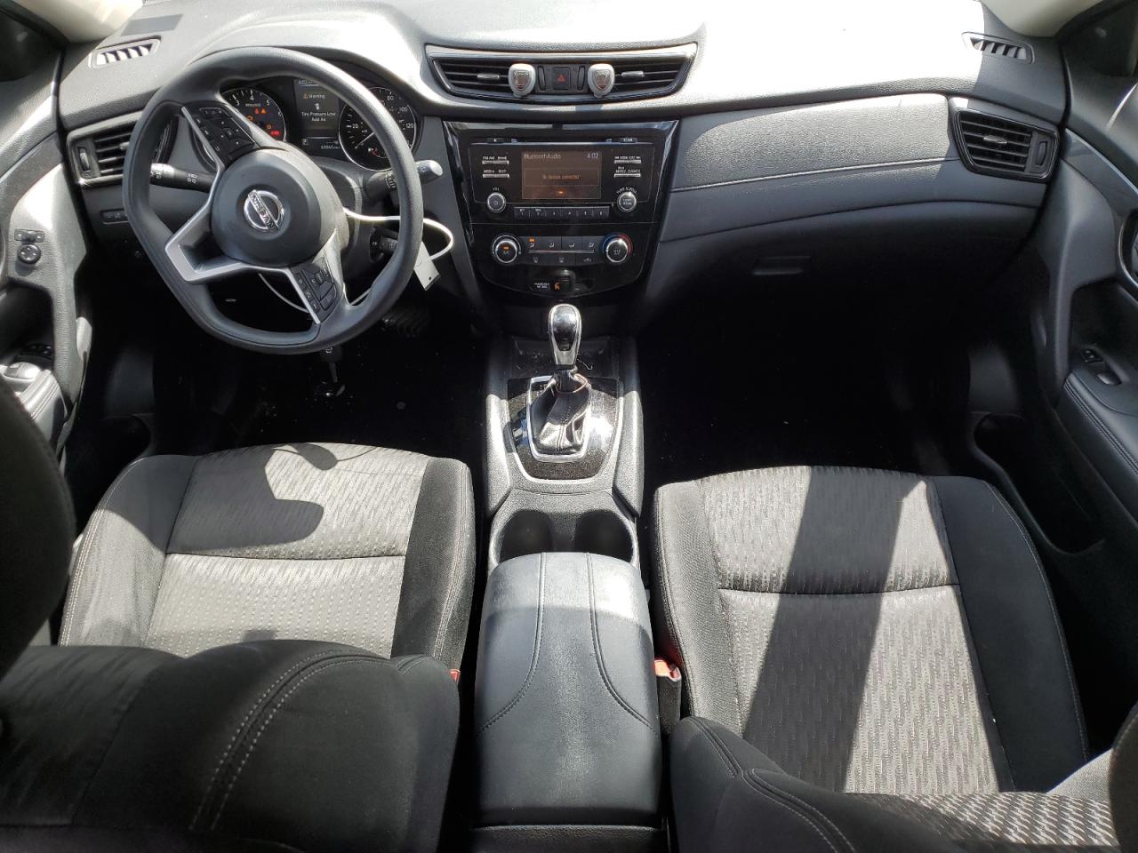 KNMAT2MV0HP585971 NISSAN ROGUE 2017