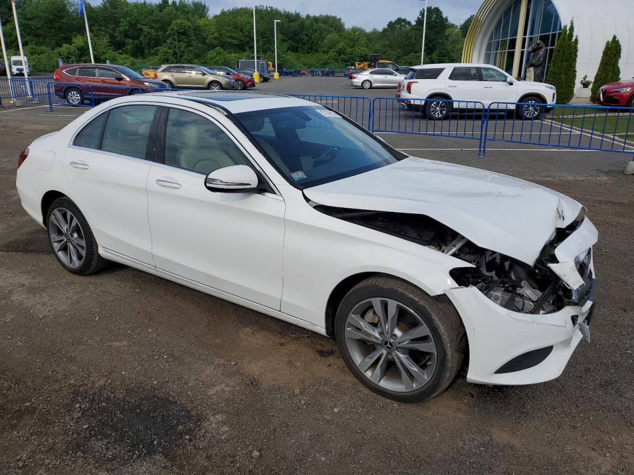 55SWF4KB8JU274675 2018 Mercedes-Benz C 300 4Matic