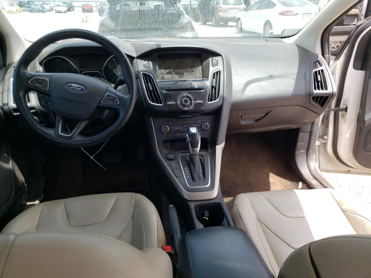 1FADP3N23JL323781 2018 Ford Focus Titanium