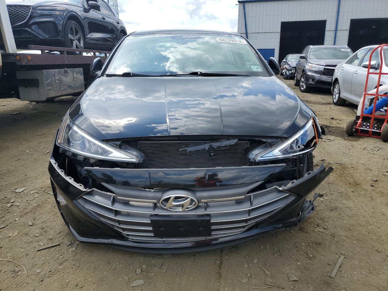 Lot #2818424518 2019 HYUNDAI ELANTRA SE