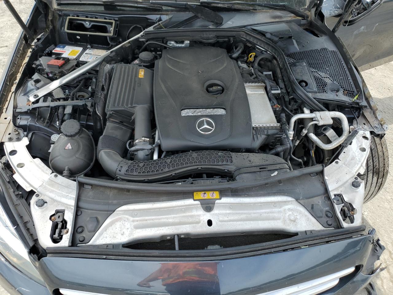 55SWF4KB4GU099303 2016 Mercedes-Benz C 300 4Matic