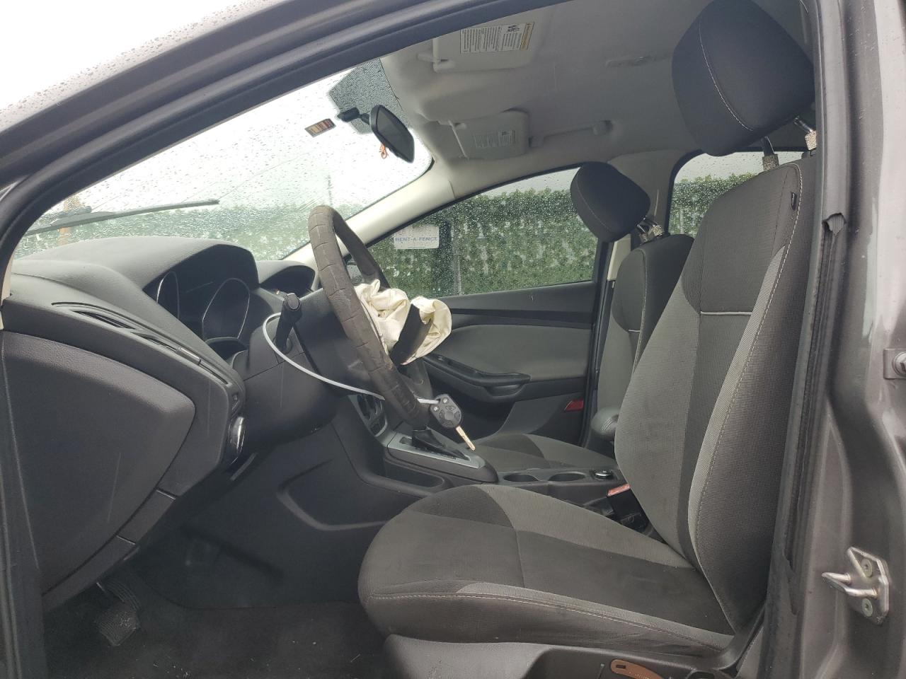 1FAHP3F20CL337639 2012 Ford Focus Se