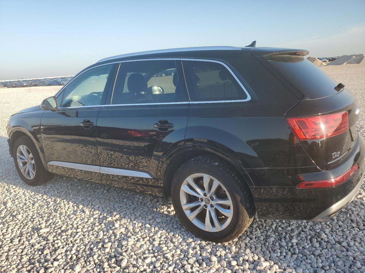 WA1LAAF71JD029516 2018 Audi Q7 Premium Plus