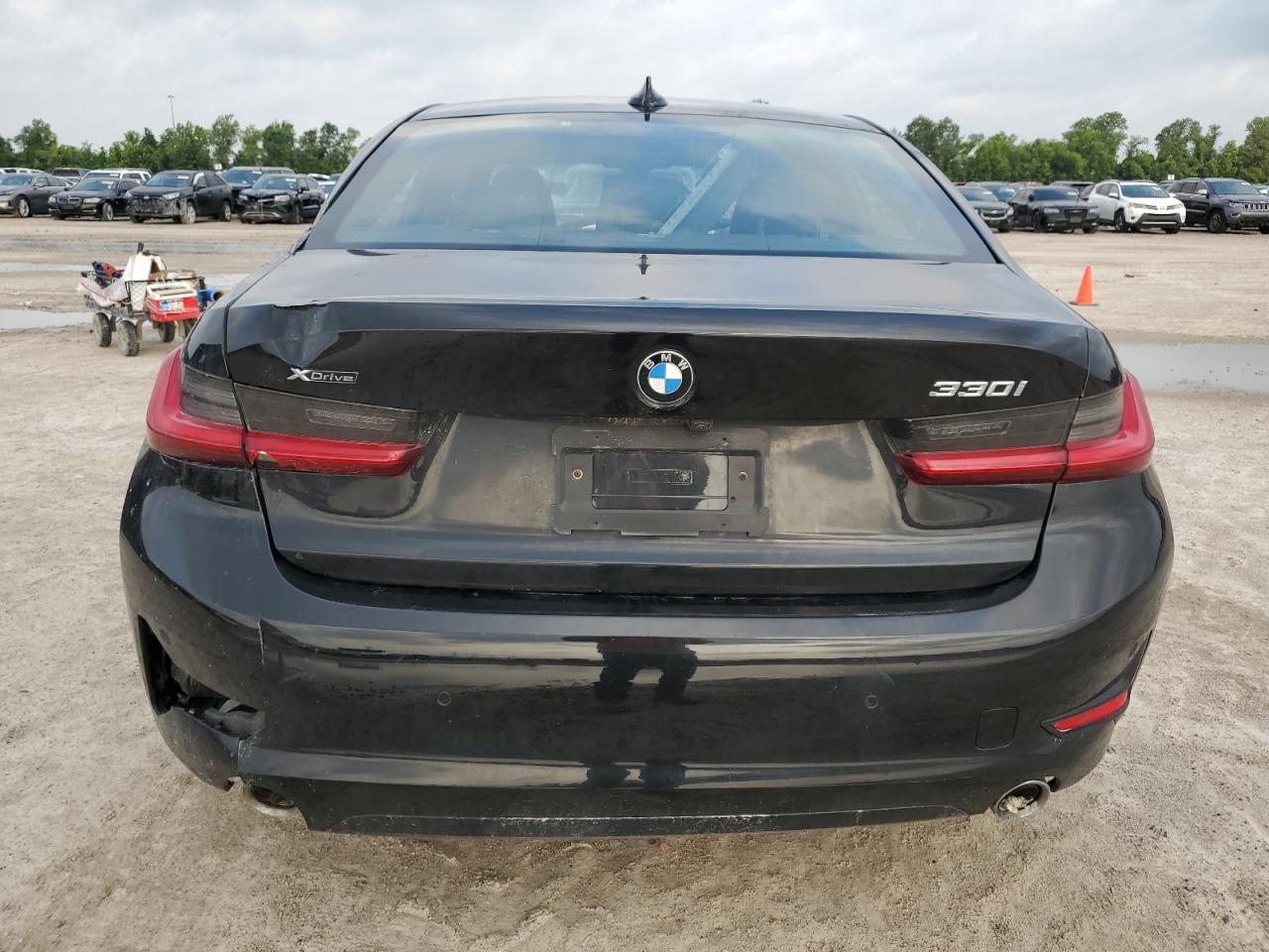 3MW5R7J00M8C13672 2021 BMW 330Xi